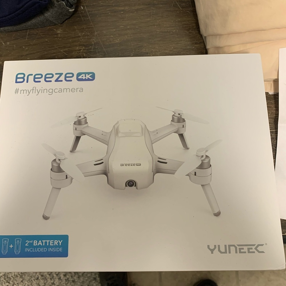 Tunic Breeze Camera Drone